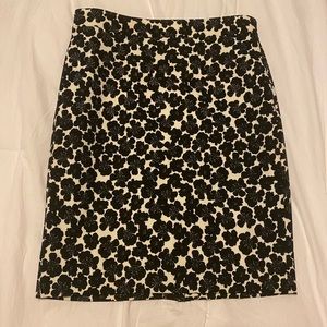 J crew like new pencil skirt